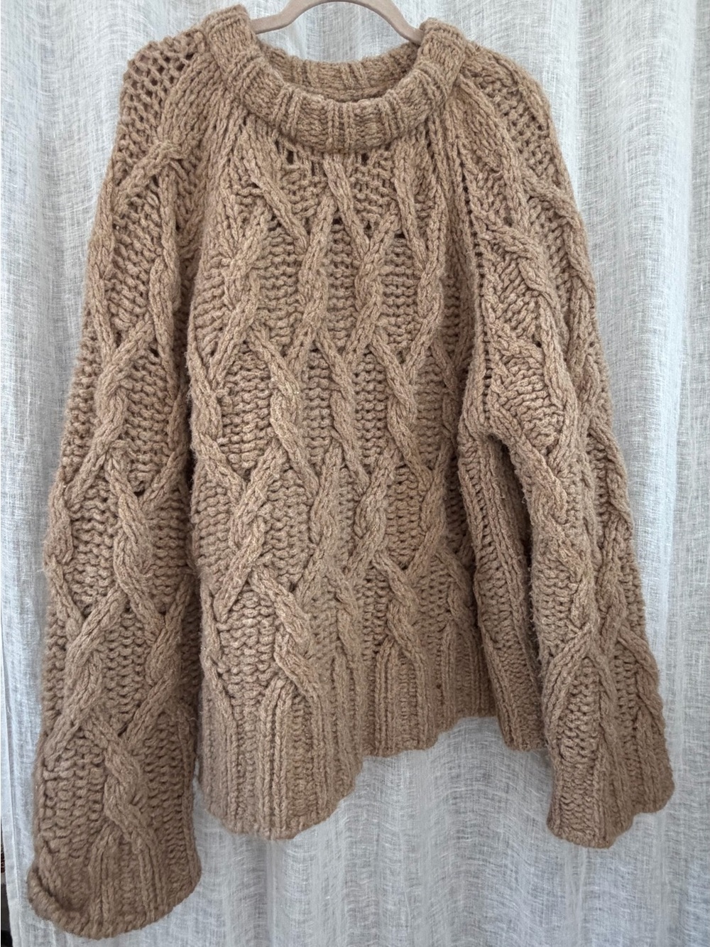 Acne Studios
89%wool sweater